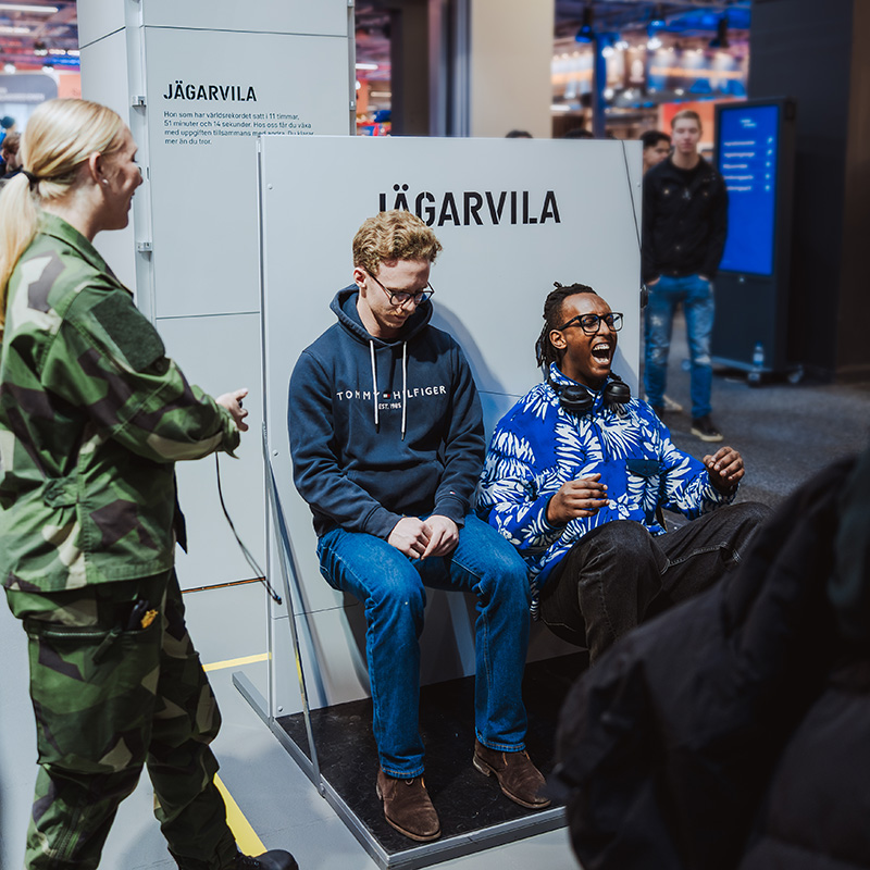 Besökare på mässan